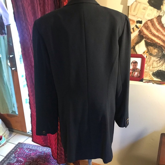 31” Madrigano button front navy blazer fully lined - Picture 2 of 5